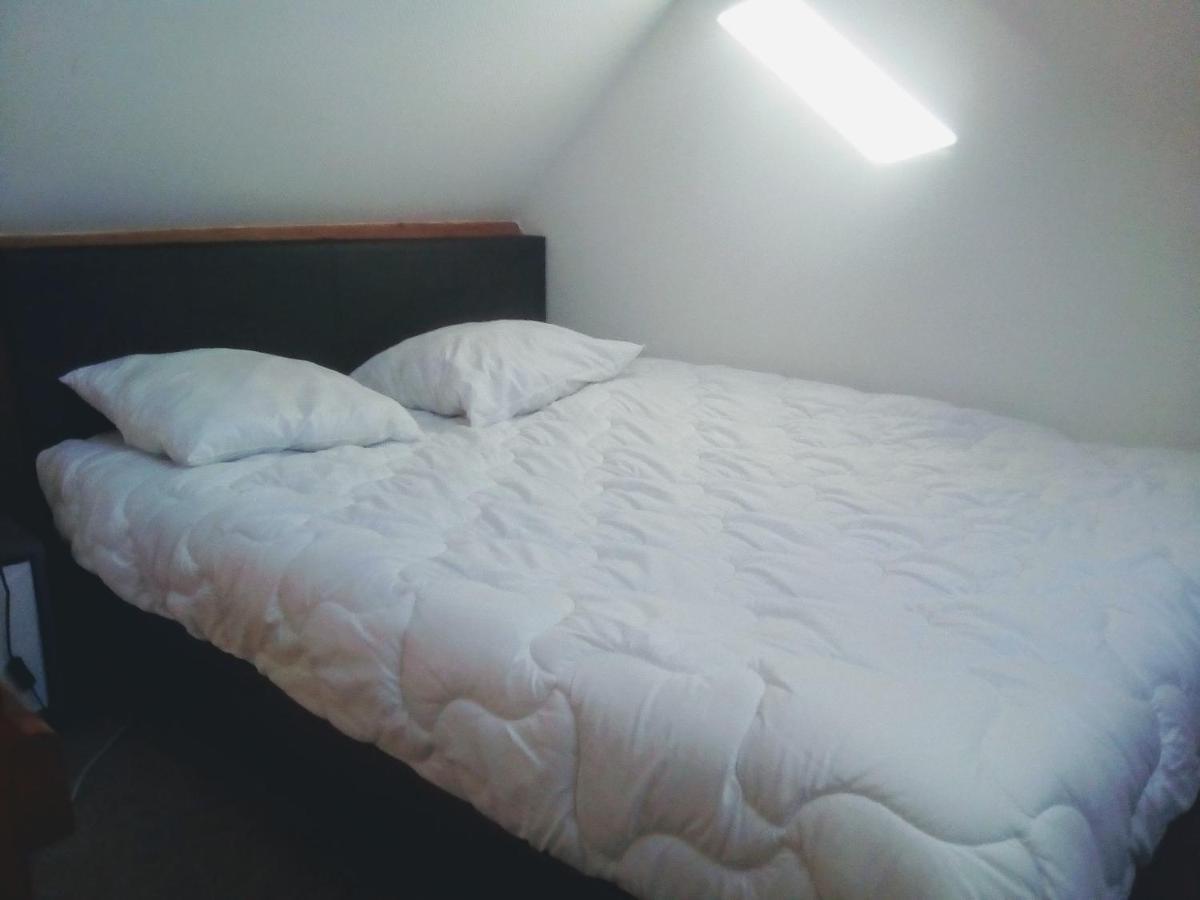 Les Gites Du Lavoir Villemoiron-en-Othe Room photo